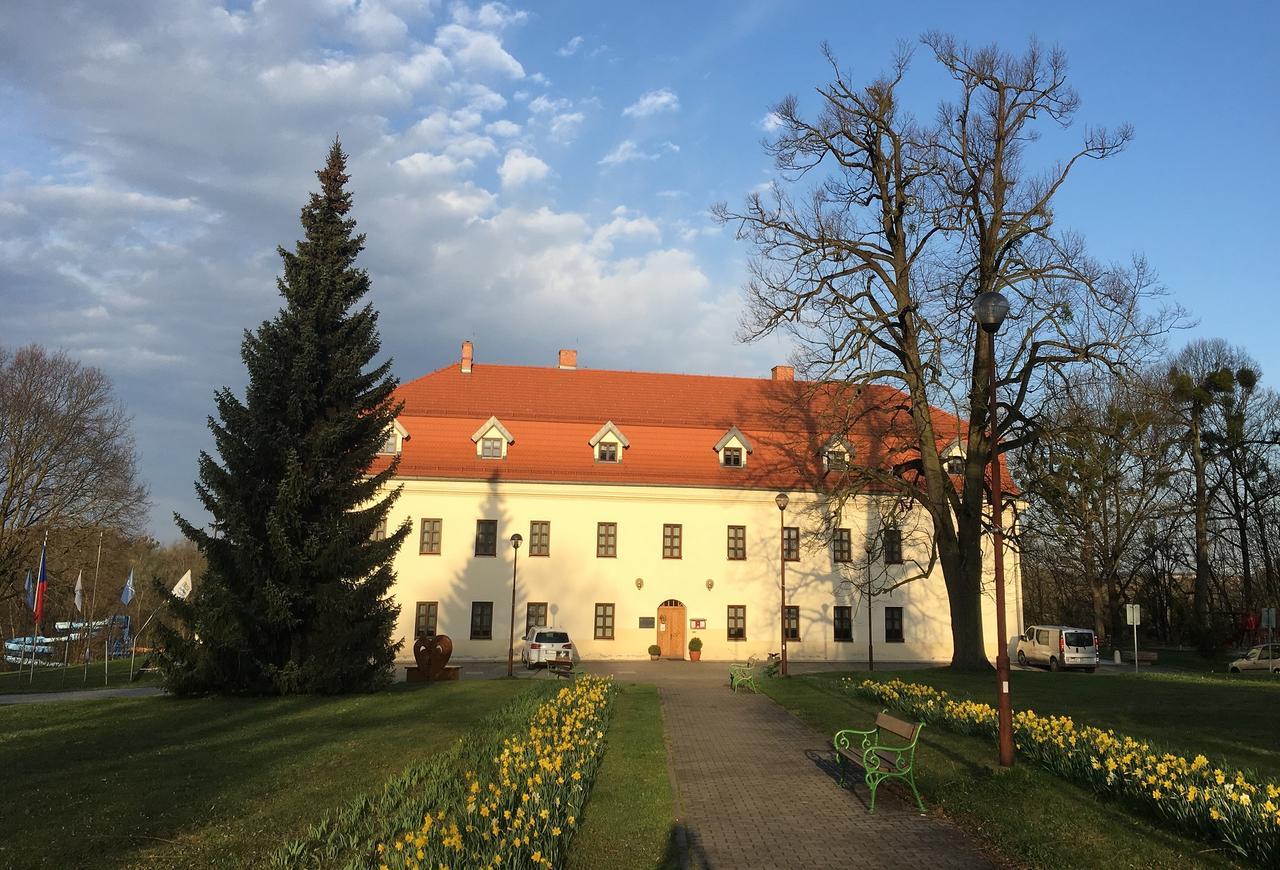 Zámek Havířov Havirov Exterior foto